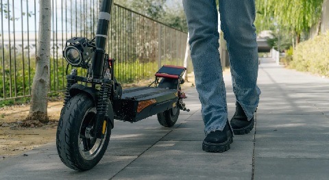 Comienzan las multas por el mal uso de los patinetes eléctricos en Torrejón de Ardoz patinete electrico
