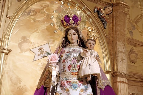 Torrejón de Ardoz hará alcaldesa honoraria a su patrona, la Virgen del Rosario Coronada virgen del rosario