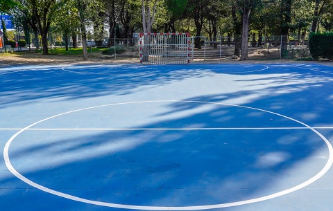 El Ayuntamiento de Torrejón de Ardoz renueva la pista de fútbol sala situada en el Parque Veredillas parque veredillas pista futbol sala
